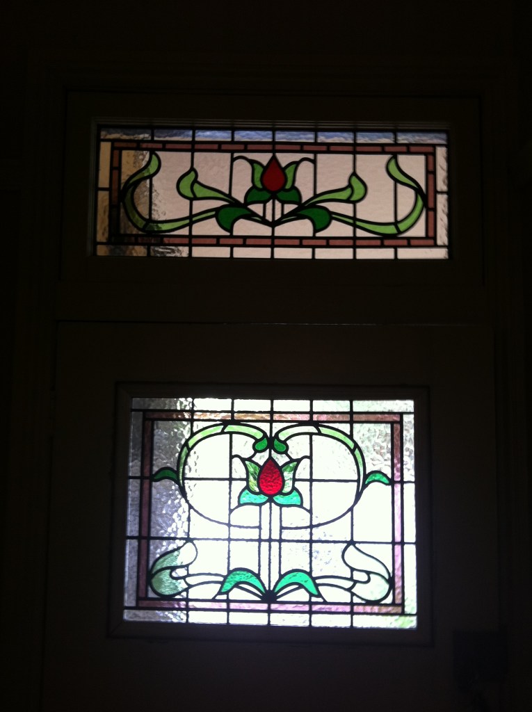 Federation floral design with foliage and borders