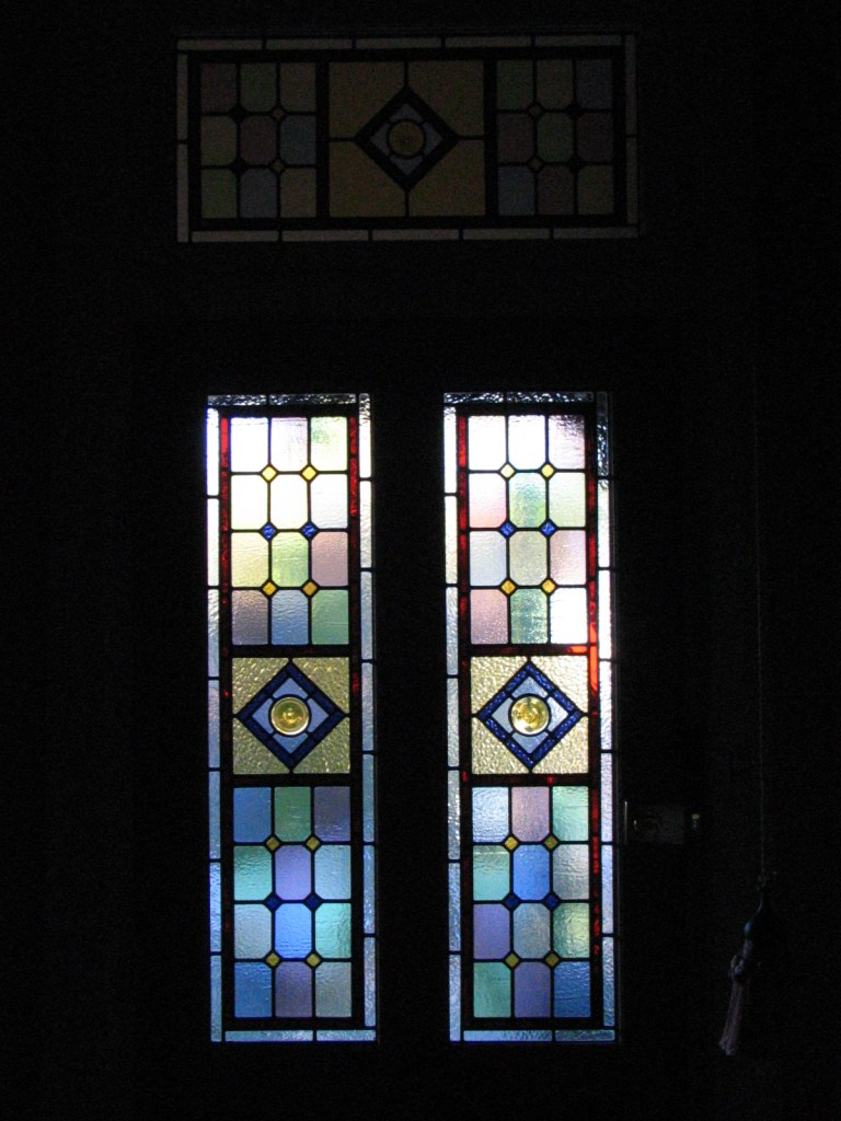 Simplified geometric Victorian design